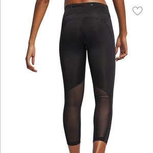 Nike dri-fit cropped leggings, size small